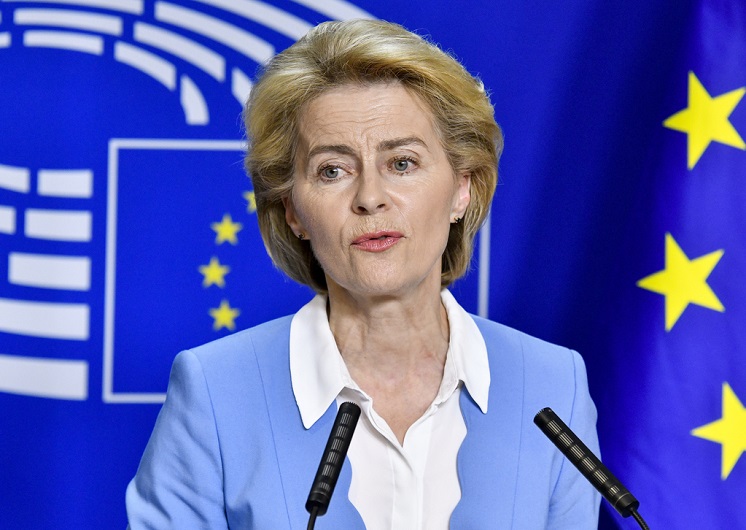 Ursula von der Leyen EU-kommisjonens første kvinnelige leder