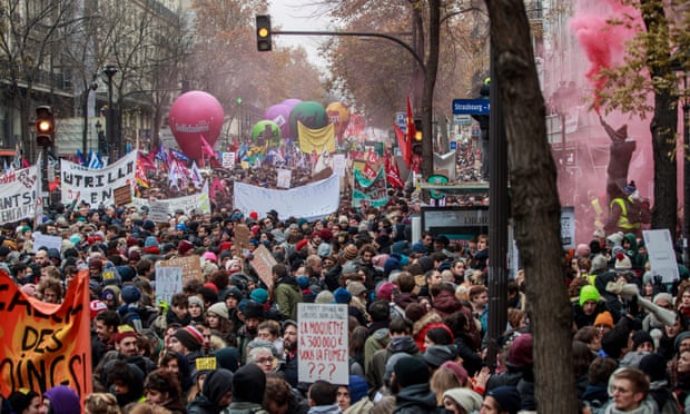 Derfor er franske arbeidere i streik