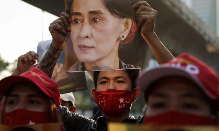 Militærkupp i Myanmar – nobelprisvinner Aung San Suu Kyi arrestert