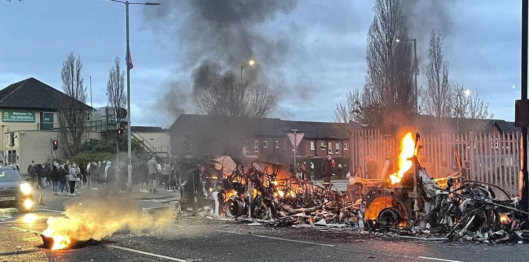 Demonstranter i Nord-Irland angrep politiet