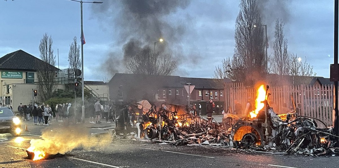 Demonstranter i Nord-Irland angrep politiet