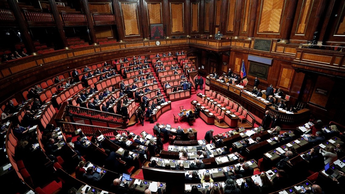 President Sergio Mattarella gjeninnsatt i Italia