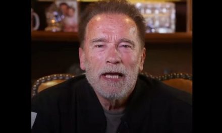 Arnold Schwarzeneggers melding til det russiske folk