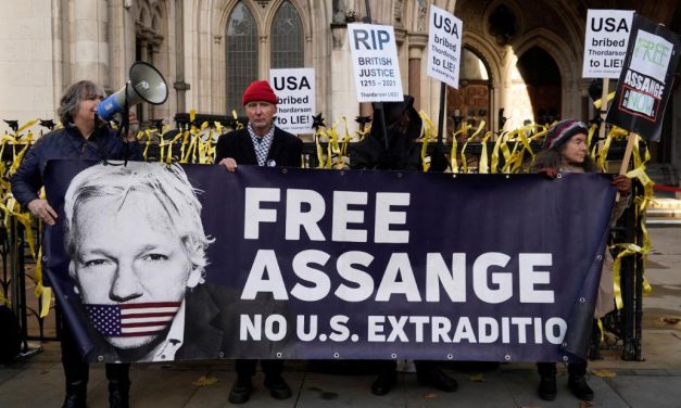 Julian Assange to be extradited to the United States