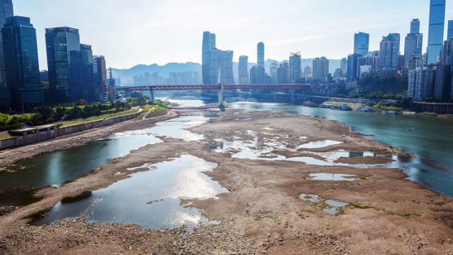 China fighting drought and forest fires