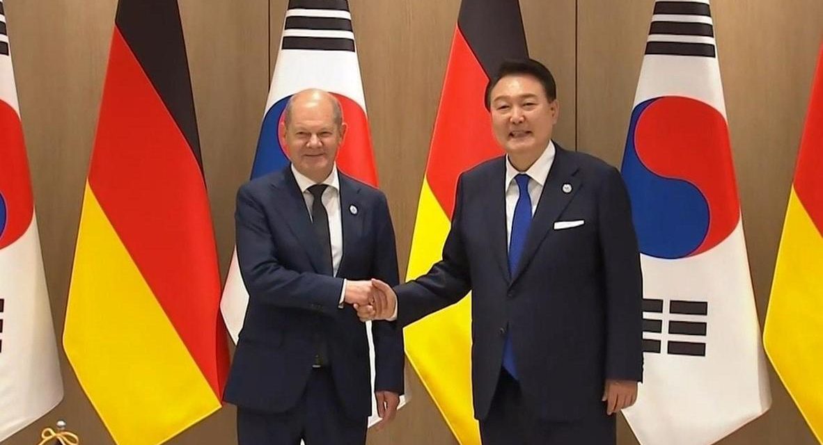 Germany and South Korea sign military pact