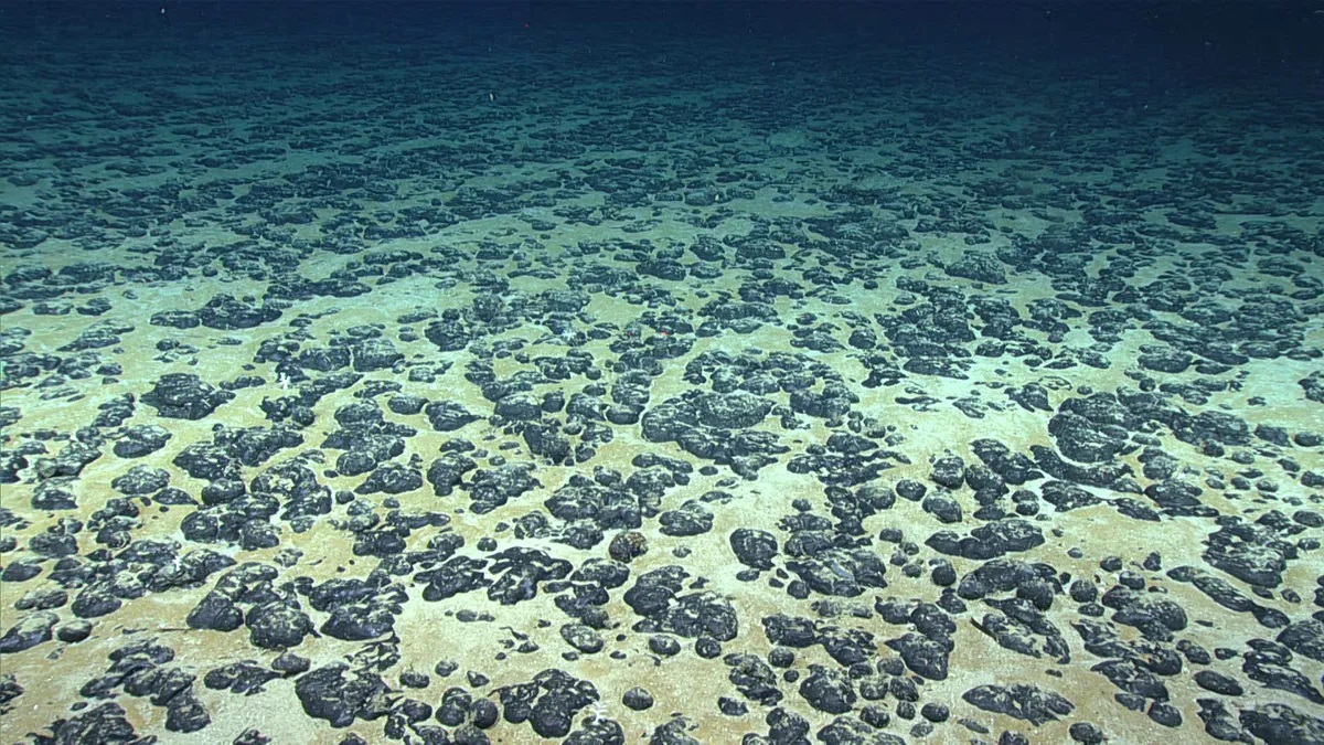 Mining on the seabed