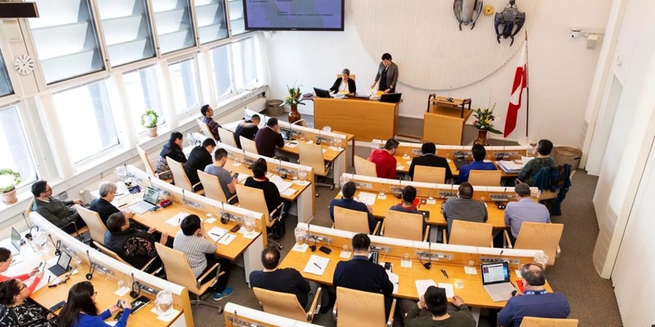 The Greenland election did not lead to a final position, but the opposition won