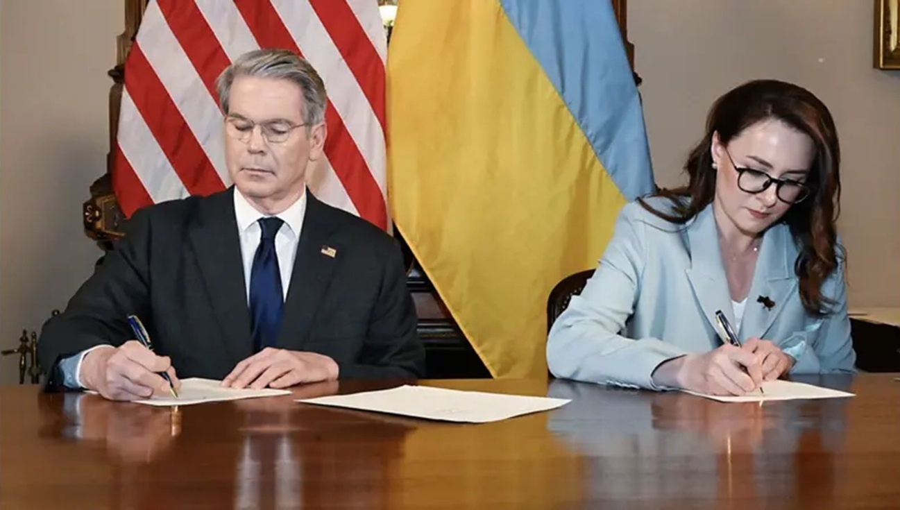 The US and Ukraine sign minerals deal